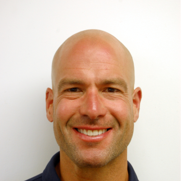 Erik Tenczar - Director of Sales at Door to Door Dental